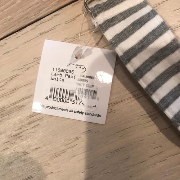 Lamb Pacifier Clip - Picture 2 of 3